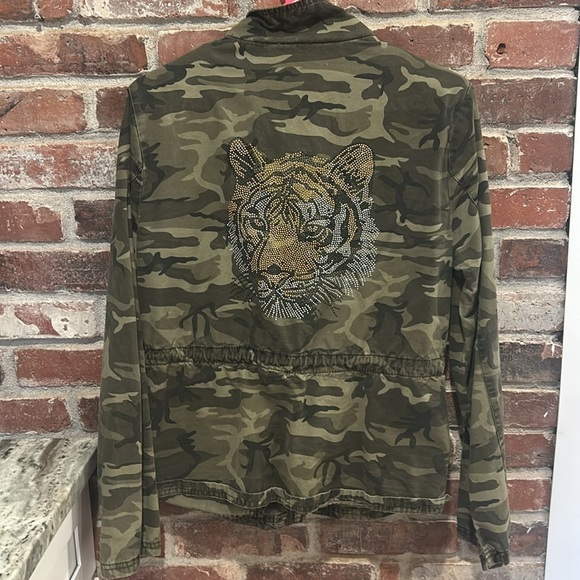 Camouflage light weight jacket - Picture 2 of 4